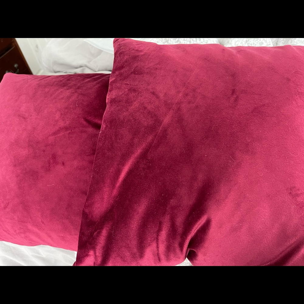 Burgundy velvet throw pillow covers